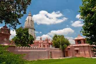 Kashi Vishwanath bans VIP darshan for Mahashivratri as Maha Kumbh crowds surge