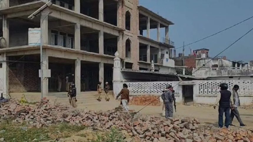 Yogi govt demolishes Madani mosque in Kushinagar after high court stay order expires 1 Yogi govt demolishes Madani mosque in Kushinagar after high court stay order expires