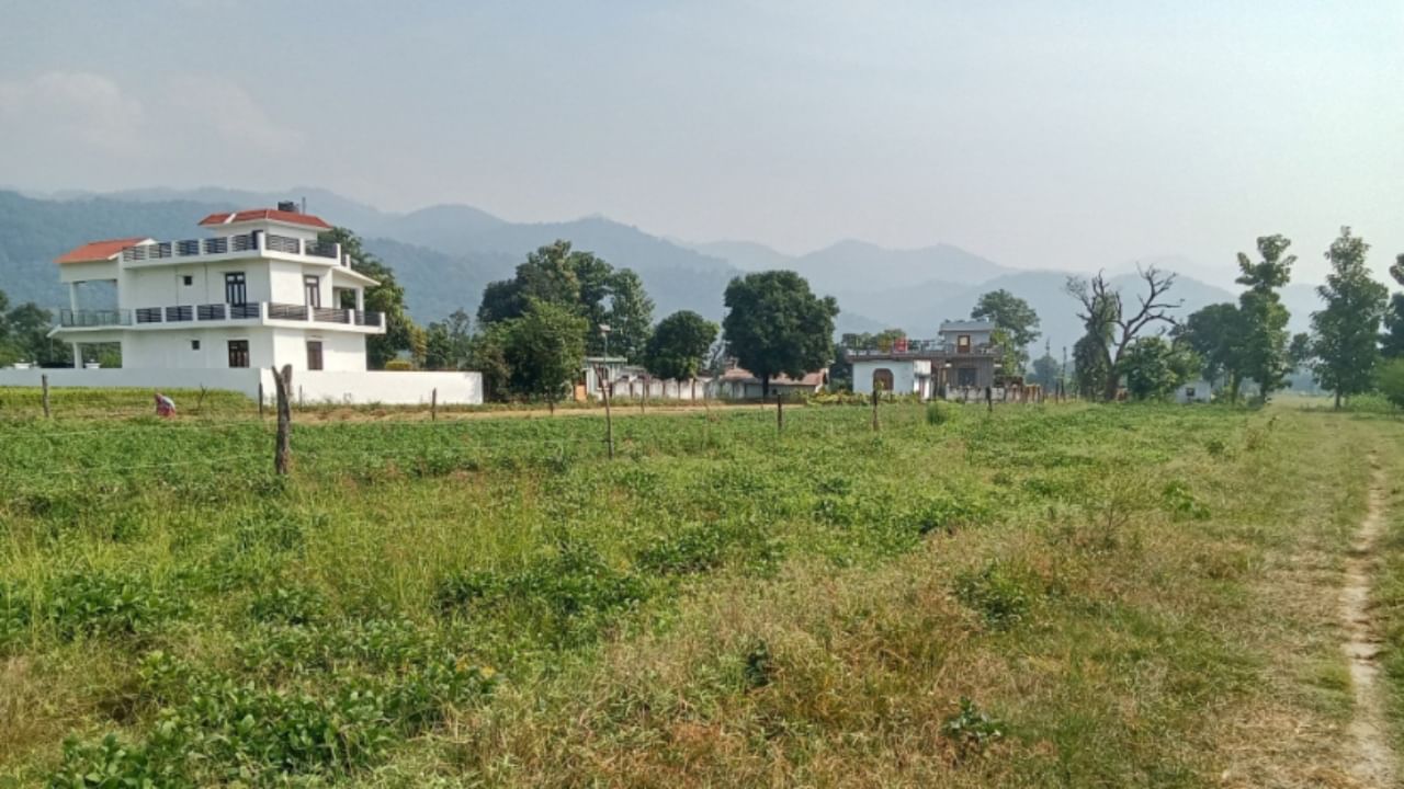 Govt reclaims 100 bigha land in Dehradun from outsiders for violating local land laws Govt reclaims 100 bigha land in Dehradun from outsiders for violating local land laws