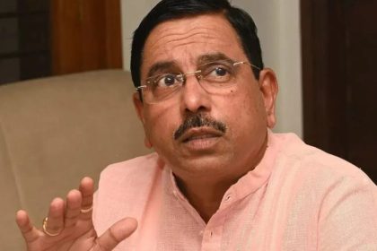 Union Minister Pralhad Joshi-led team holds talks with farmers, next meeting on February 22