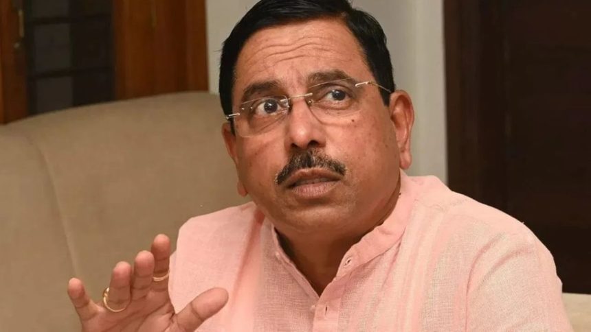 Union Minister Pralhad Joshi-led team holds talks with farmers, next meeting on February 22
