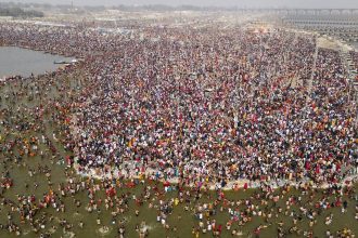 Maha Kumbh routes continue to be choked, high alert issued for rly stations after Delhi stampede 7 Maha Kumbh routes continue to be choked, high alert issued for rly stations after Delhi stampede