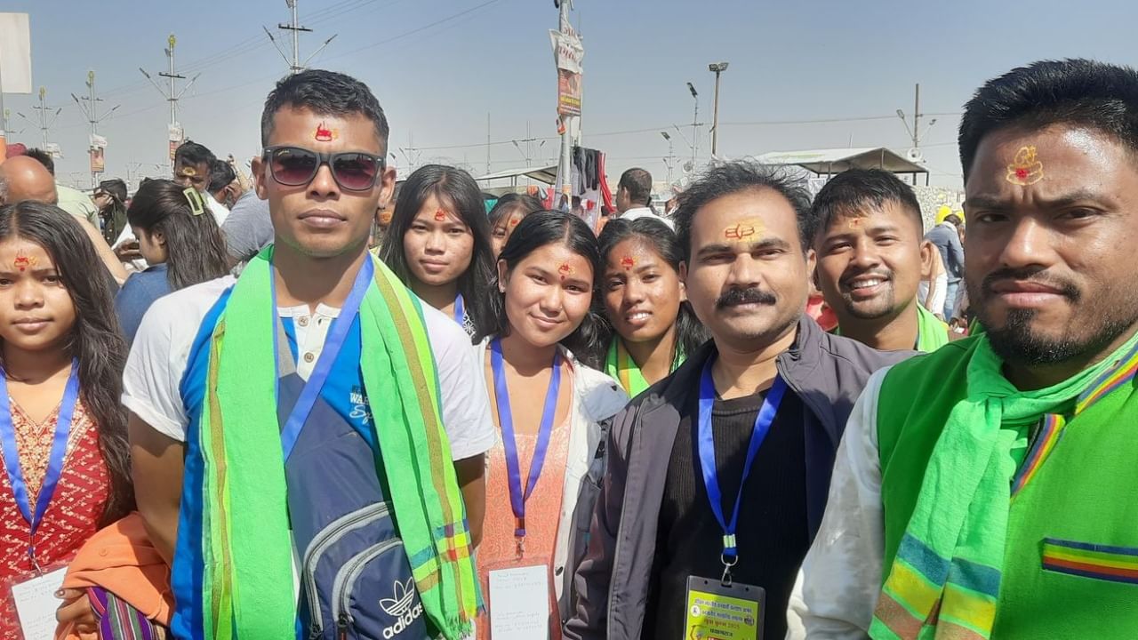 Thousands of tribal devotees take holy Amrit Snaan in grand procession at Maha Kumbh