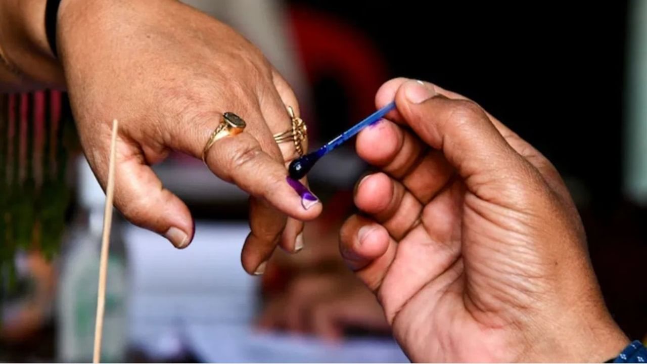 Chhatisgarh: Local body polls being held across 10 municipal corporations; over 10k candidates in fray