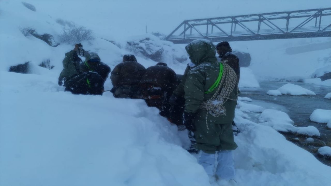 Avalanche in Uttarakhand’s Mana delays Indo-China border road widening, BRO seeks safe worker accommodation Avalanche in Uttarakhand’s Mana delays Indo-China border road widening, BRO seeks safe worker accommodation