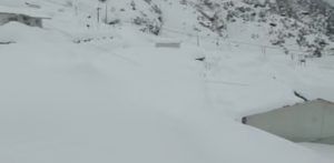 Heavy snowfall forms glaciers on Kedarnath trek, hampers Char Dham yatra preparations 2 IMG 3774