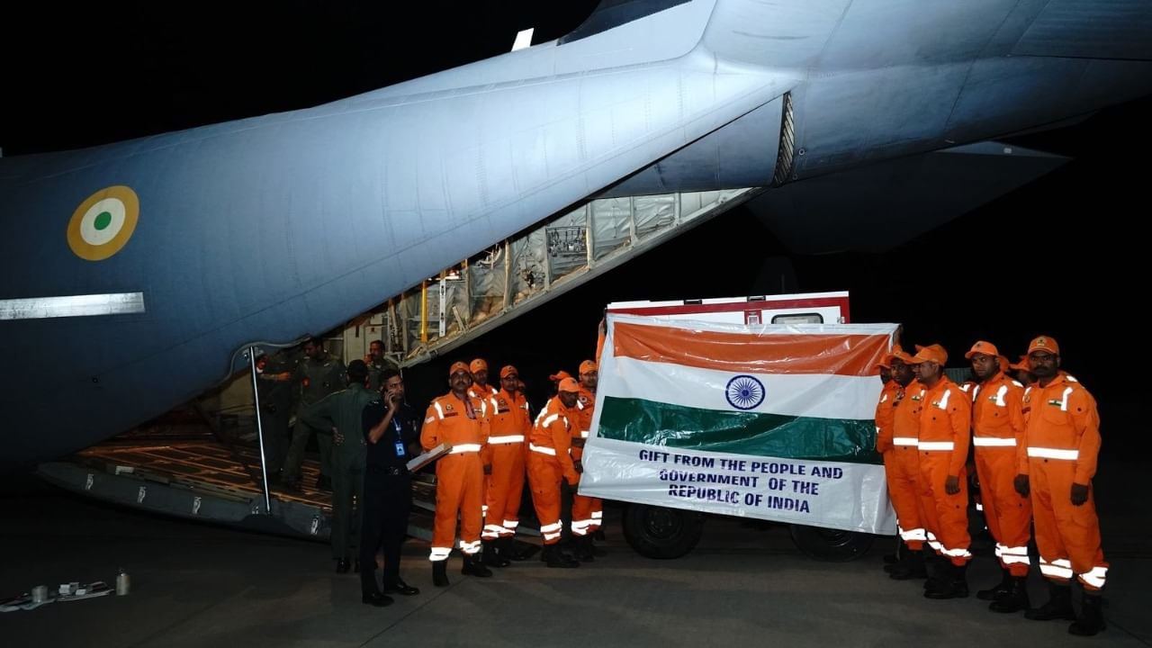 India sends 15 tonnes of relief to quake-hit Myanmar in IAF transport aircraft India sends 15 tonnes of relief to quake-hit Myanmar in IAF transport aircraft