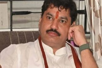 Fadnavis asks minister Munde to resign amid sarpanch murder row