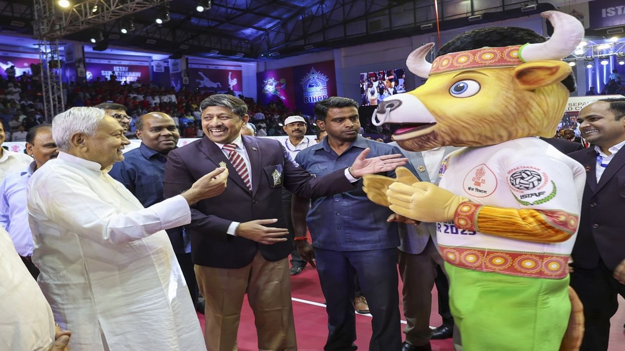 Nitish leaves dais abruptly ahead of national anthem at sports event launch, sparks row Nitish leaves dais abruptly ahead of national anthem at sports event launch, sparks row