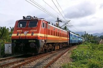 UP: Delhi-bound Ayodhya Express receives bomb threat, no explosives found