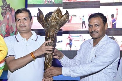 Darbhanga welcomes Khelo India 2025 torch with grand celebrations and athlete pledge