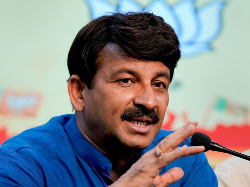 BJP MP Manoj Tiwari expresses concern over killing of youth in Seelampur, to visit area