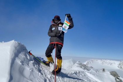 Over 400 climbers from 53 countries get permission to scale Mt Everest this spring