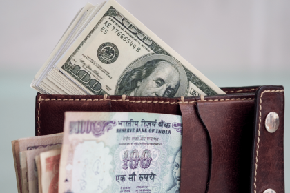 Heavy single day fall: Rupee sinks 50 paise lower to end the day at 86.26 against US dollar
