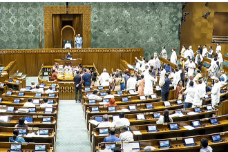 Waqf amendment bill to be tabled in Lok Sabha on Wednesday, discussion for 8 hours likely to be exceed