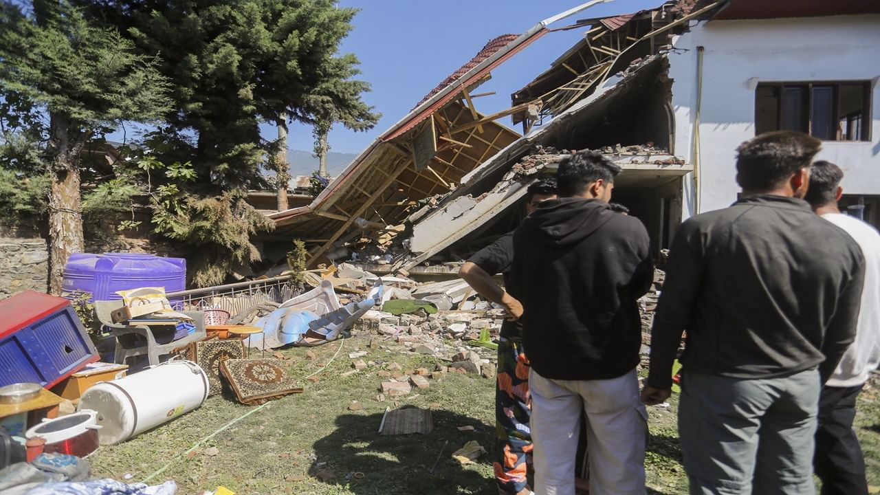 Houses of 3 more terrorists razed in South Kashmir after Pahalgam terror attack Houses of 3 more terrorists razed in South Kashmir after Pahalgam terror attack