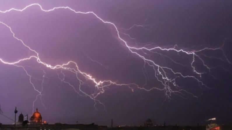 25 killed in lightning strikes, hailstorms in several districts of Bihar 25 killed in lightning strikes, hailstorms in several districts of Bihar
