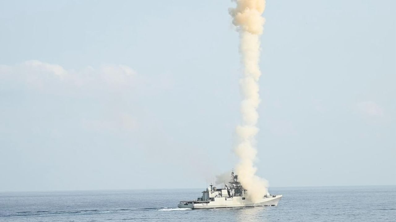 Indian Navy showcases missile might in Arabian Sea amid rising India-Pakistan tensions Indian Navy showcases missile might in Arabian Sea amid rising India-Pakistan tensions