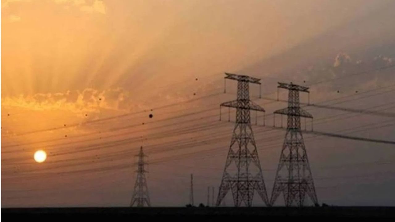 DISCOMs achieve record revenue collection of Rs 17,114 Crore in FY 2024-25
