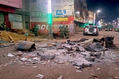 Bengal: Hundreds flee violence-hit Murshidabad, cross river to take shelter in Malda, say officials