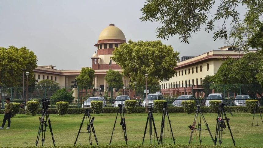 ‘Shocks our conscience’: SC slams UP govt, development body over demolitions in Prayagraj 1 ‘Shocks our conscience’: SC slams UP govt, development body over demolitions in Prayagraj
