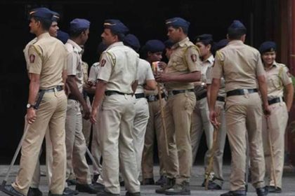 Shopkeeper heckled over alleged sale of cow meat near Delhi University’s North Campus