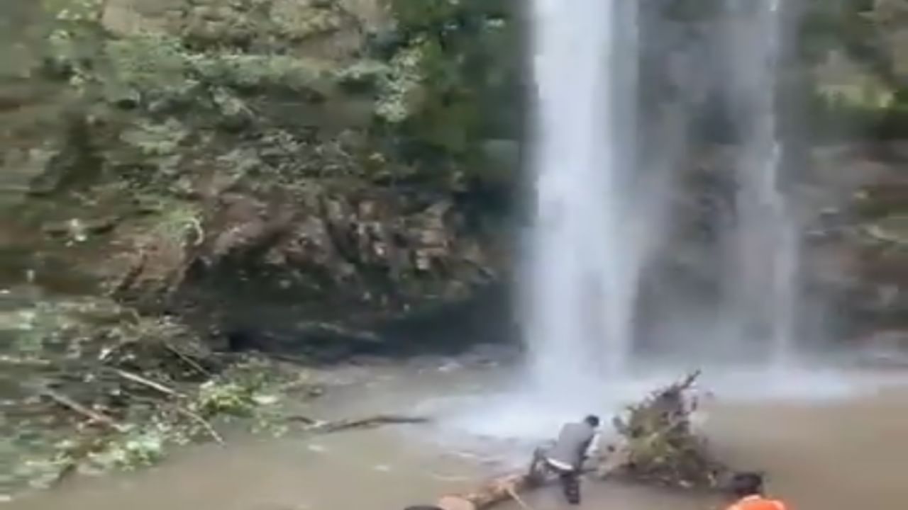 Uttarakhand: Tragic accident at Chakrata’s Tiger Falls; tree collapse kills two, injures four as tourists caught in sudden disaster