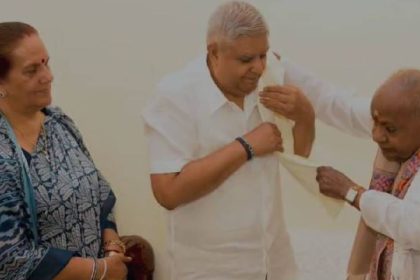 VP Jagdeep Dhankhar meets HD Deve Gowda to convey birthday greetings