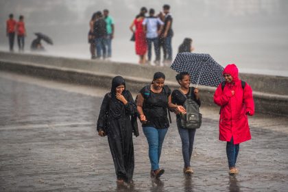 Low-pressure system develops over Maharashtra, orange alert in Mumbai, light showers in Delhi | Check details
