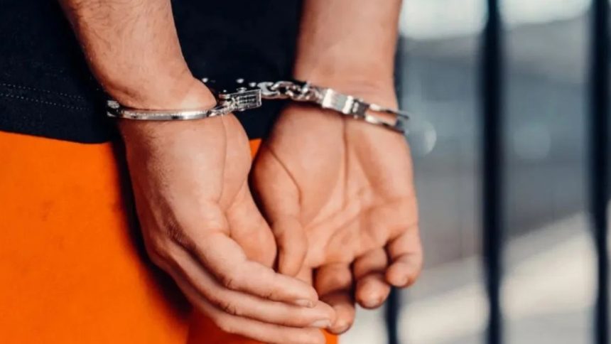 ISI spy ring planning terror attack in Delhi busted, 2 arrested