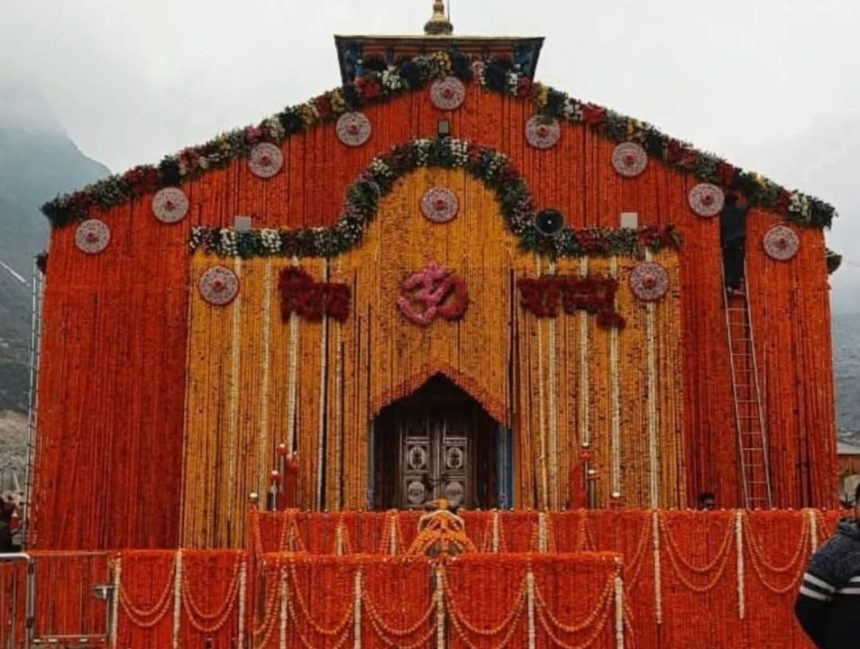 Panchmukhi palanquin reaches Kedarnath, temple decorated with 108 quintals of flowers ahead of May 2 portal opening