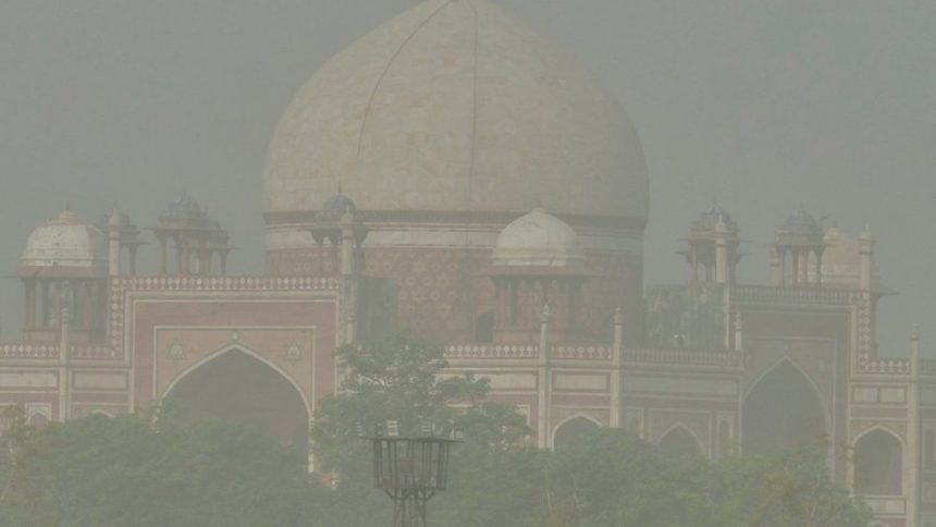 Dust from Pakistan blankets Delhi-NCR, IMD issues orange alert