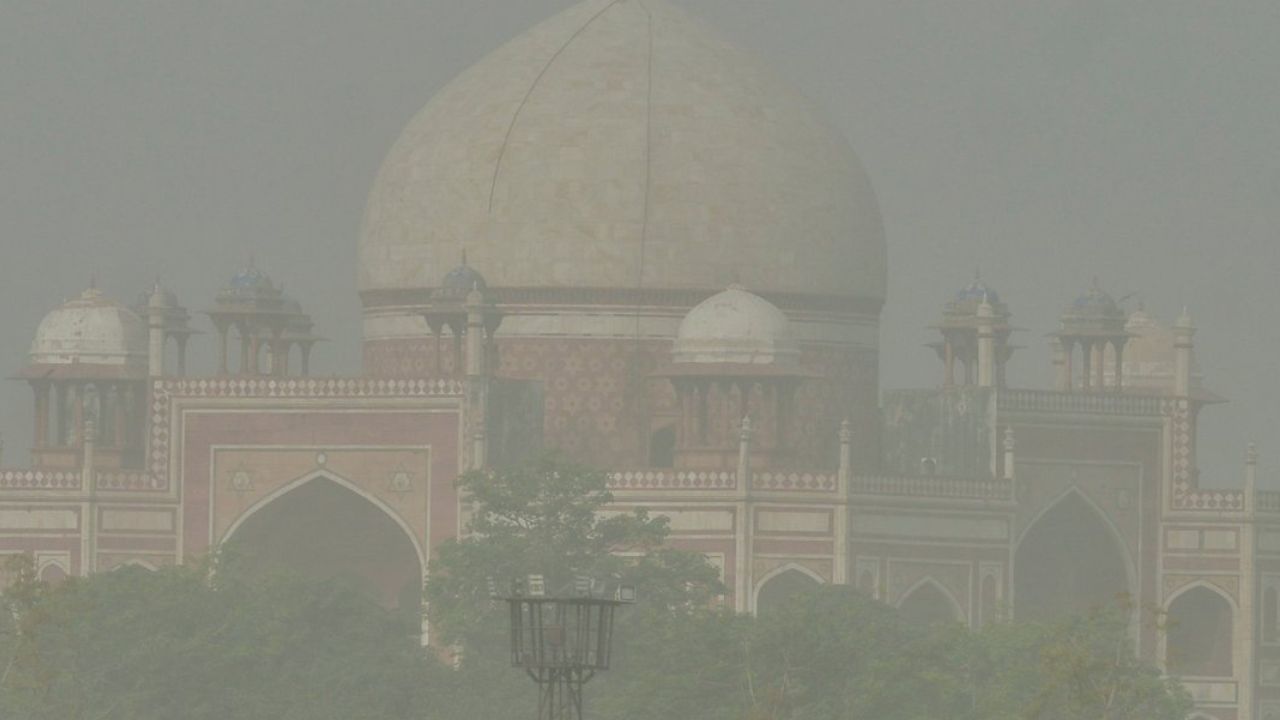 Dust from Pakistan blankets Delhi-NCR, IMD issues orange alert