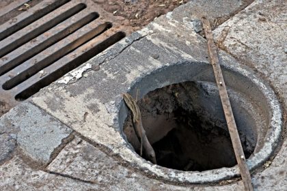 Mumbai: Girl falls into drain, man dies in attempt to rescue her