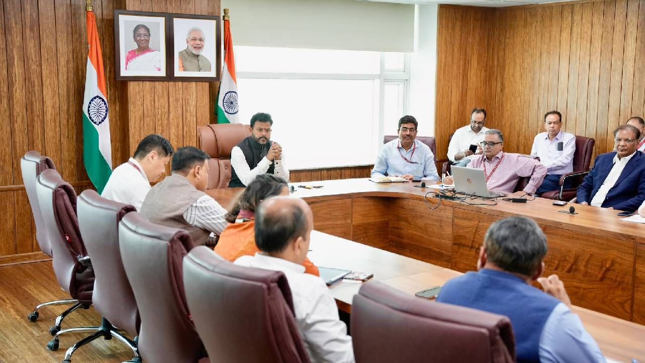 Civil Aviation Minister Naidu meets airline representatives, calls for armed forces recognition for Operation Sindoor