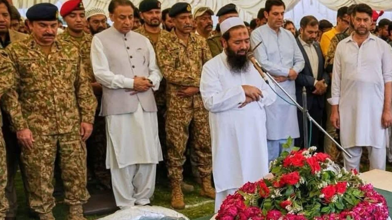 India calls out Pakistan for LeT terrorist leading funeral; DG ISPR defends him, gets fact-checked India calls out Pakistan for LeT terrorist leading funeral; DG ISPR defends him, gets fact-checked