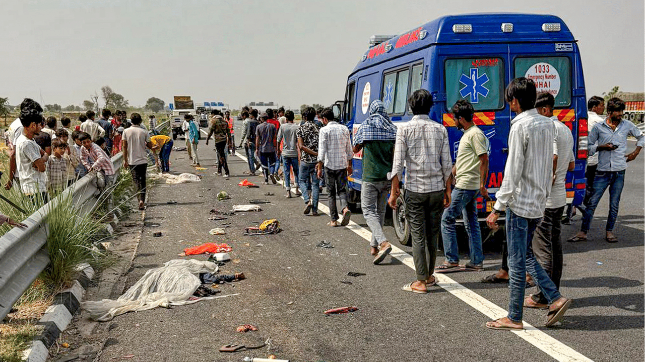13 dead, 11 injured in truck-trailer collision in Chhattisgarh’s Raipur 13 dead, 11 injured in truck-trailer collision in Chhattisgarh’s Raipur