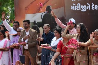 Watch: Col Sofiya Qureshi’s family welcomes PM Modi with flowers in Vadodara