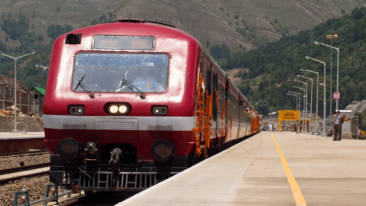 Udhampur-Srinagar-Baramulla project: Northern Railway flags delay in tunnel communication work