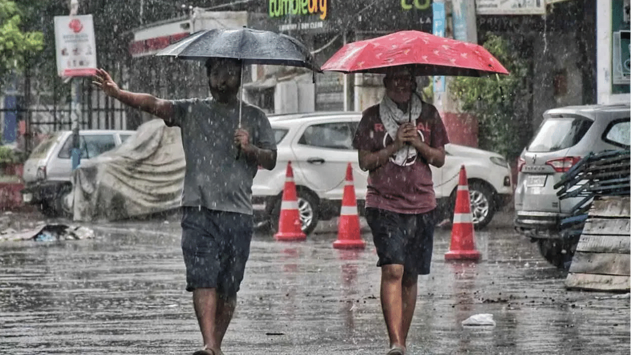 Pleasant weather in Delhi to stay; IMD predicts more showers for national capital, Bihar