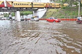 Waterlogged roads stall Bengaluru traffic; Home Minister says ‘authorities on job’