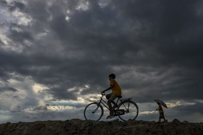 IMD issues heavy rainfall alert for West Bengal today; thunderstorms, lightning likely