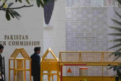 India asks Pakistani High Commission staffer to leave country over espionage | Details