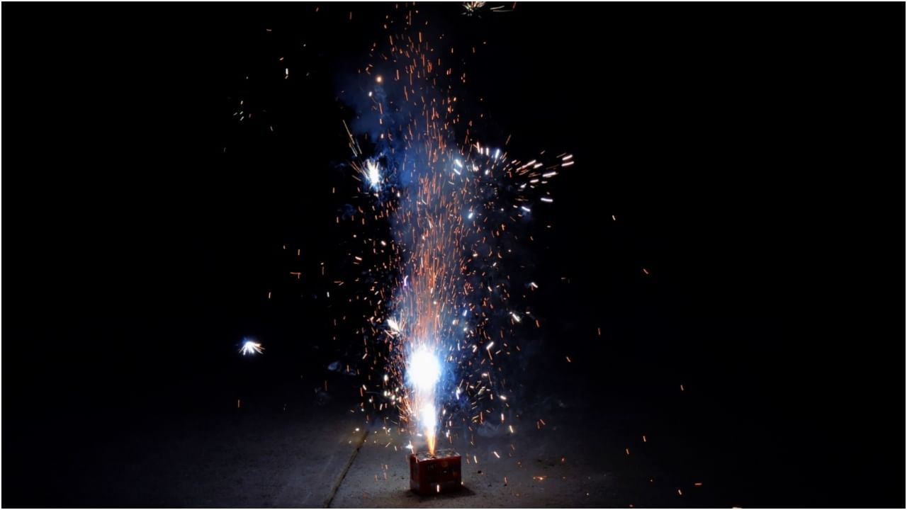 Failure to implement complete ban on firecrackers would attract contempt, SC warns states falling under NCR Failure to implement complete ban on firecrackers would attract contempt, SC warns states falling under NCR