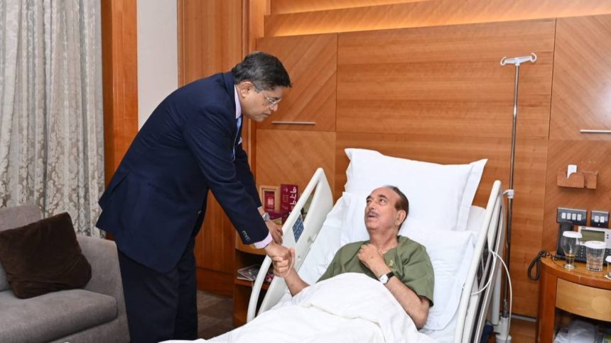 Ex-J&K CM Ghulam Nabi Azad hospitalised during all-party delegation visit to Kuwait