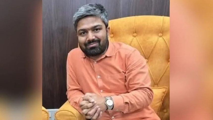 Manish Kashyap undergoes treatment at private hospital day after being beaten by PMMC junior doctors | Details