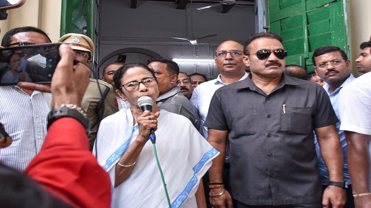 ‘Instead of creating communal tensions, take care of the borders’: West Bengal CM Mamata Banerjee fires salvo at BJP in Murshidabad