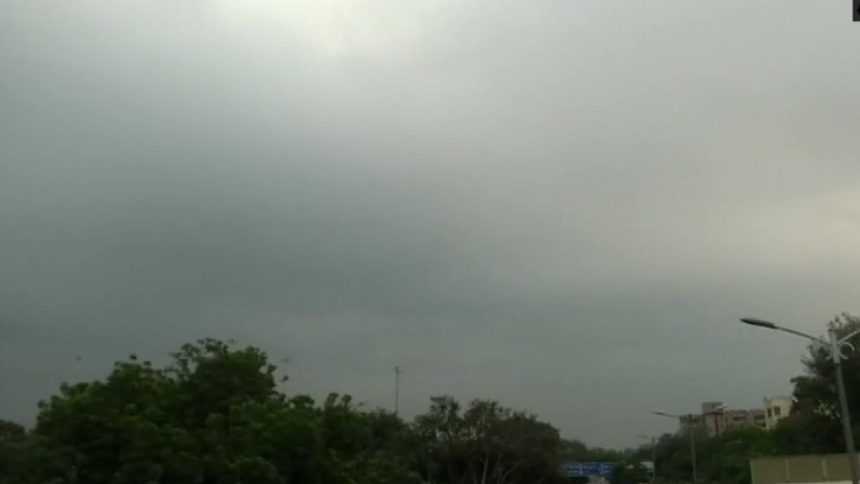 Monsoon may hit Delhi in next 2 days, IMD issues yellow alert till Tuesday