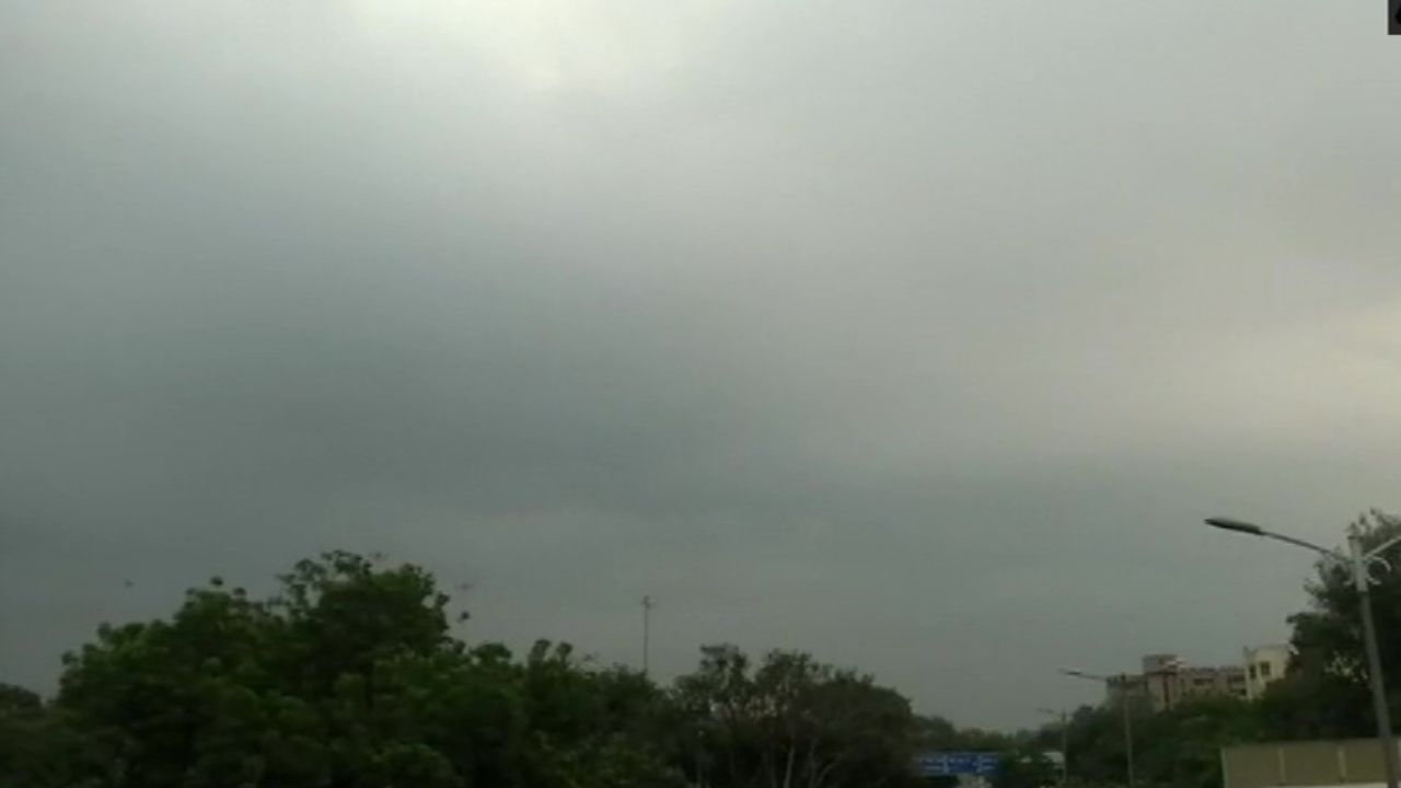 Monsoon may hit Delhi in next 2 days, IMD issues yellow alert till Tuesday