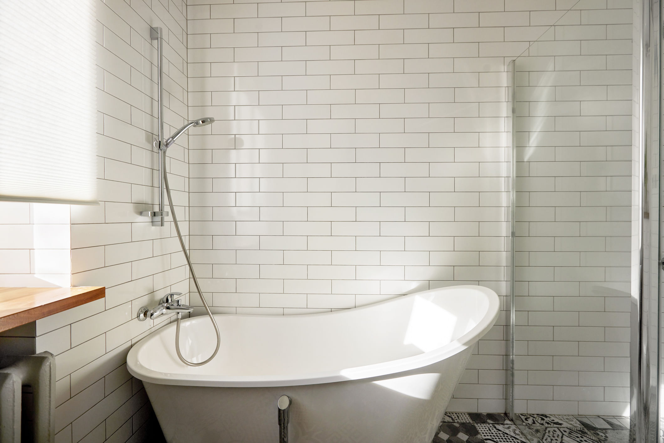 Gujarat: Bathtub, swimming pool found inside religious site during demolition drive Gujarat: Bathtub, swimming pool found inside religious site during demolition drive